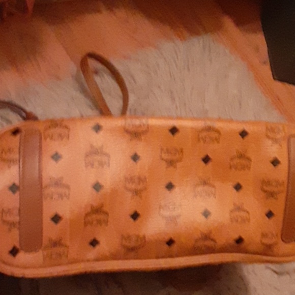 Bag - Picture 2 of 8